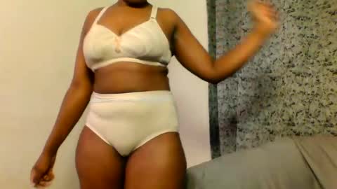 fuckpussy_18 online show from February 13, 2026, 5:14 am