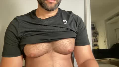 Snapshot of fuckyeahcoach chatting on September 24, 2025, 7:44 am Muscle Bear Jock in Training online show from September 24, 2025, 7:44 am