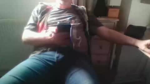 fullballs11 online show from March 4, 2026, 4:46 pm