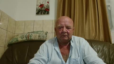 fullballs6 online show from September 16, 2025, 1:06 am