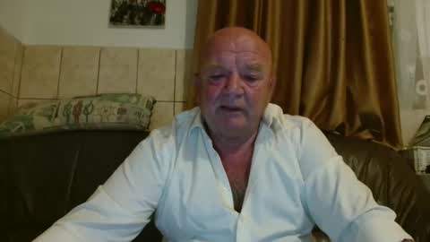 fullballs6 online show from September 24, 2025, 12:47 am