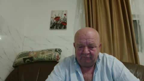 fullballs6 online show from November 25, 2025, 2:55 am