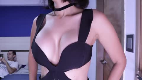 Snapshot of funcouple1985 chatting on September 24, 2025, 7:50 pm Sammygirl tommy guy friends with benefits online show from September 24, 2025, 7:50 pm