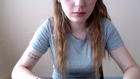 Snapshot of funemma000 chatting on June 24, 2026, 7:07 am Emma online show from June 24, 2026, 7:07 am