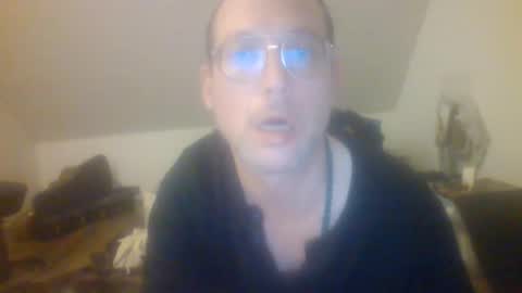 Snapshot of funneltunnel chatting on May 6, 2026, 10:48 pm funneltunnel online show from May 6, 2026, 10:48 pm