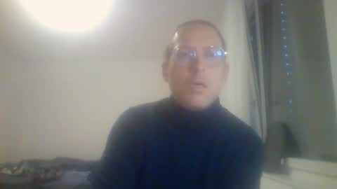 Snapshot of funneltunnel chatting on May 17, 2026, 5:42 pm funneltunnel online show from May 17, 2026, 5:42 pm