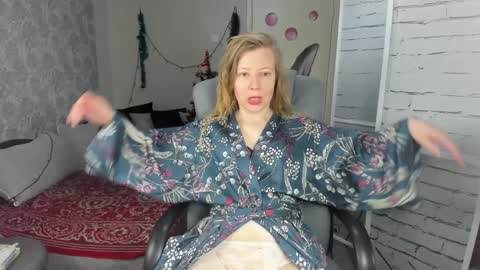 Snapshot of funny_bunny4 chatting on January 11, 2025, 1:11 pm funny_bunny4 online show from January 11, 2025, 1:11 pm