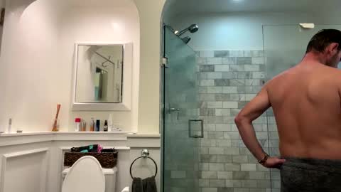 Snapshot of funtimes4us32 chatting on December 7, 2024, 5:09 pm Funtimes4us32 online show from December 7, 2024, 5:09 pm