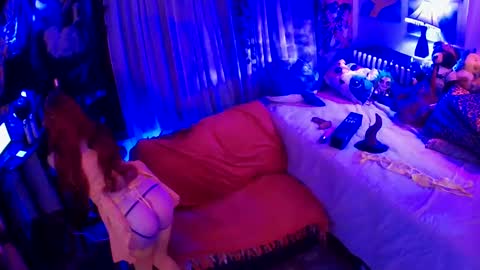 Snapshot of furby_chummies chatting on January 9, 2025, 7:42 am Valarie Iris Paige online show from January 9, 2025, 7:42 am