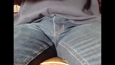 Snapshot of fuzzyblues chatting on January 27, 2025, 1:16 am Fuzzy Blues online show from January 27, 2025, 1:16 am