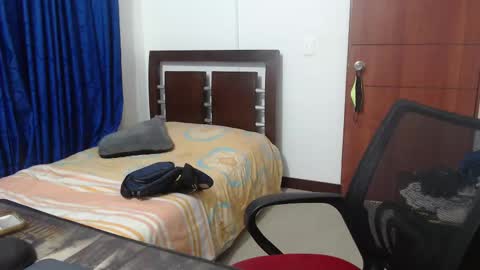 andrew online show from March 2, 2025, 1:36 am