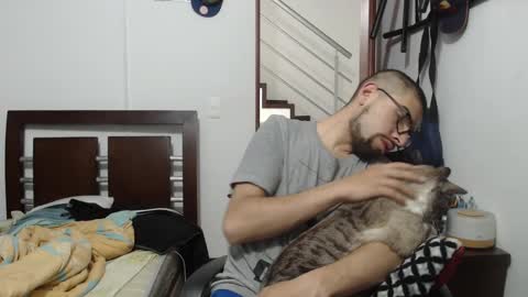 andrew online show from March 7, 2025, 1:09 am