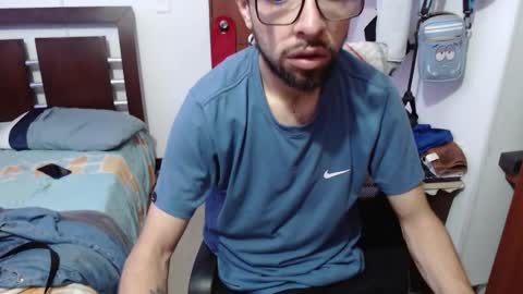 andrew online show from December 15, 2025, 4:22 pm