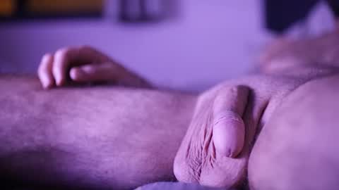 Snapshot of fvckinginfamouz chatting on October 19, 2025, 11:49 pm The Chillest Daddy online show from October 19, 2025, 11:49 pm