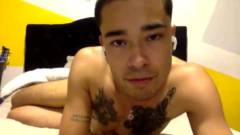 Snapshot of fxxlxlxvx chatting on October 17, 2025, 3:10 am fxxlxlxvx online show from October 17, 2025, 3:10 am