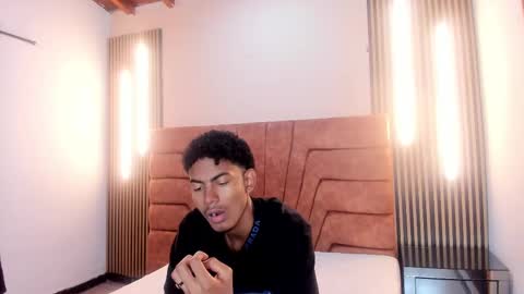 fykmor online show from September 29, 2025, 3:44 am