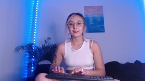 Snapshot of gabb_rioss chatting on January 15, 2025, 12:30 am Gabriela online show from January 15, 2025, 12:30 am