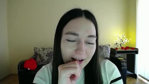 Jaklin online show from March 7, 2026, 9:50 am