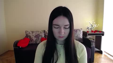 Jaklin online show from April 6, 2026, 8:48 am