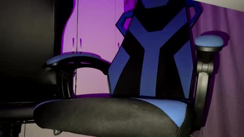 Gabeitches16 online show from January 14, 2025, 12:11 am