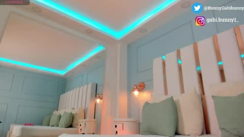 Gabi  online show from April 15, 2026, 6:04 pm