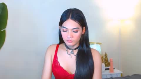 gabriela_deluxe online show from February 13, 2026, 6:48 pm