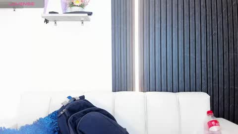 gabrielaa_miller_ online show from October 4, 2025, 7:23 pm