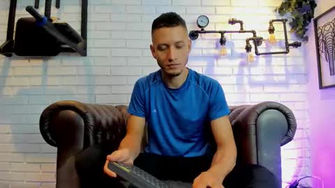 Snapshot of gabrieldraven chatting on September 23, 2025, 8:12 pm gabrieldraven online show from September 23, 2025, 8:12 pm