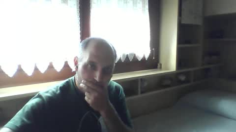 Snapshot of gabrielegr22 chatting on September 24, 2025, 1:58 pm Gabriele online show from September 24, 2025, 1:58 pm