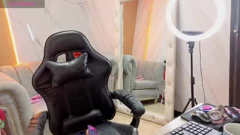 Snapshot of gabriella_storm_tf chatting on April 14, 2026, 4:24 pm Gabriella online show from April 14, 2026, 4:24 pm