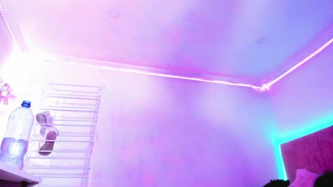 Snapshot of gabrielle_steele chatting on October 12, 2025, 4:39 pm online show from October 12, 2025, 4:39 pm