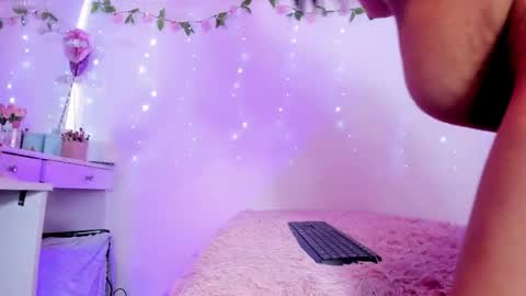   online show from April 10, 2026, 3:39 pm