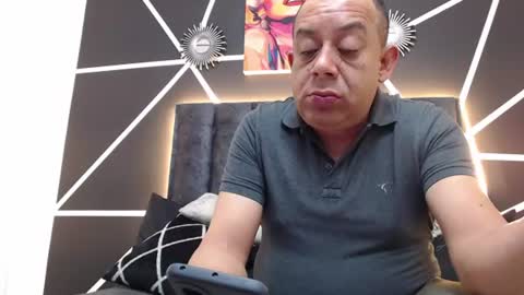 gabrielyabigail online show from June 12, 2026, 7:24 pm