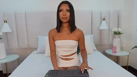 Camila online show from June 11, 2026, 12:14 pm