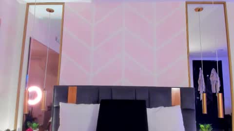 Gaby online show from November 28, 2025, 8:00 pm