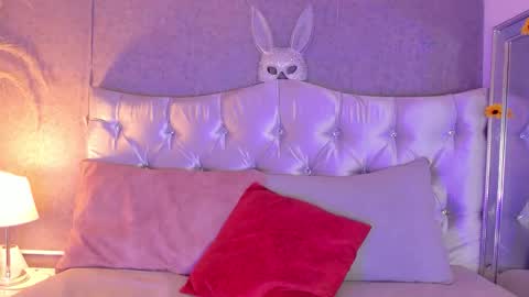 GABYTAYLOR online show from October 17, 2025, 1:46 pm