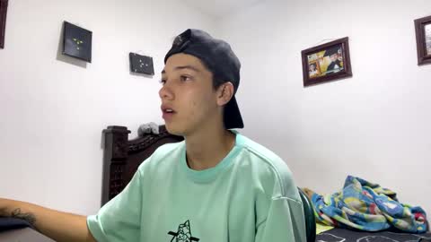 Snapshot of gadiel_sex chatting on October 25, 2025, 11:21 pm gadiel_sex online show from October 25, 2025, 11:21 pm