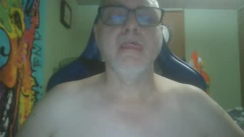 Snapshot of gadude45 chatting on November 18, 2025, 2:39 am gadude45 online show from November 18, 2025, 2:39 am