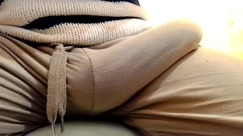 Snapshot of gae89tano chatting on March 15, 2026, 9:32 pm gae89tano online show from March 15, 2026, 9:32 pm