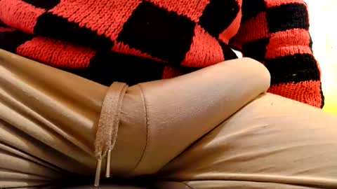 Snapshot of gae89tano chatting on April 2, 2026, 8:39 pm gae89tano online show from April 2, 2026, 8:39 pm