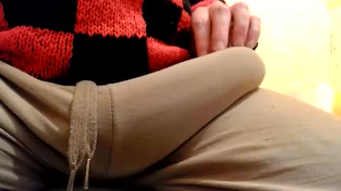 Snapshot of gae89tano chatting on April 3, 2026, 9:24 pm gae89tano online show from April 3, 2026, 9:24 pm