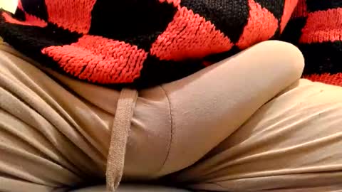 Snapshot of gae89tano chatting on April 8, 2026, 7:25 pm gae89tano online show from April 8, 2026, 7:25 pm