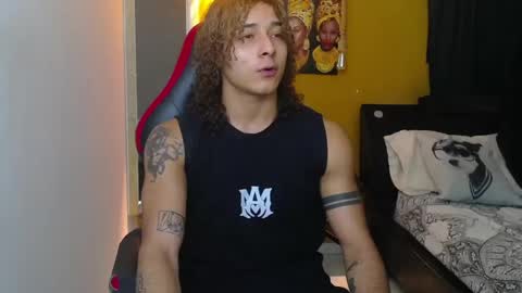 Snapshot of gael__david chatting on February 24, 2025, 2:40 am Gael online show from February 24, 2025, 2:40 am