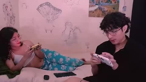 Gaia y Clayde online show from March 4, 2026, 10:05 pm