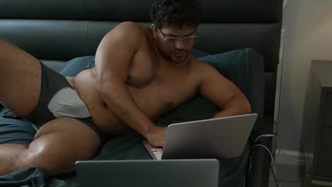 galyos03 online show from June 1, 2026, 2:19 pm