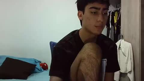 gamertwink19 online show from November 6, 2025, 2:56 am