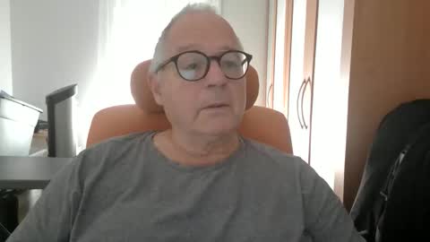 gamin68 online show from October 17, 2025, 1:46 pm