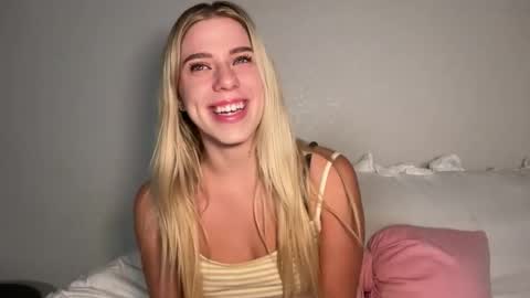 Snapshot of gardenofedennn chatting on October 24, 2025, 1:13 am Garden Of Eden online show from October 24, 2025, 1:13 am