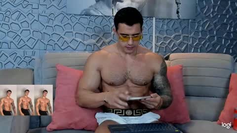 Snapshot of garret_alvin_ chatting on January 8, 2025, 6:31 am Garret online show from January 8, 2025, 6:31 am