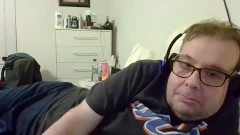 Snapshot of garyg930 chatting on November 13, 2025, 7:40 am Gary online show from November 13, 2025, 7:40 am